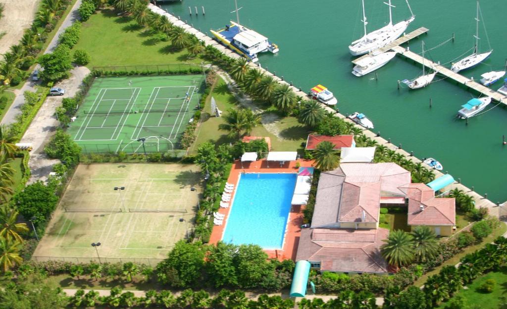 Hbk Villas At Jolly Harbour Экстерьер фото