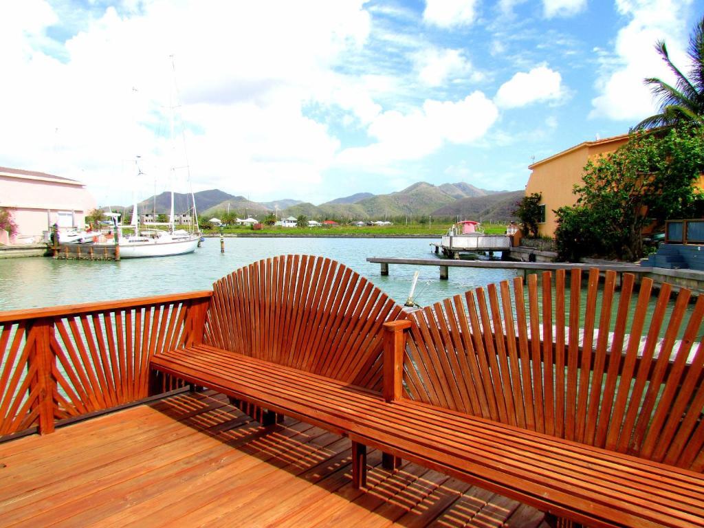 Hbk Villas At Jolly Harbour Экстерьер фото