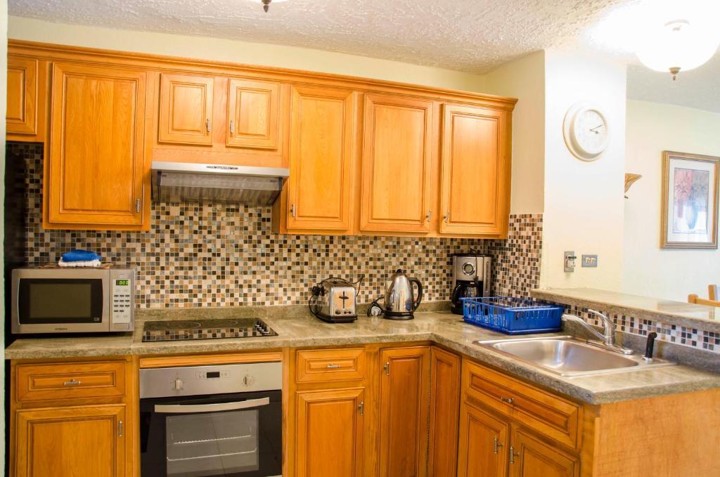 Hbk Villas At Jolly Harbour Экстерьер фото
