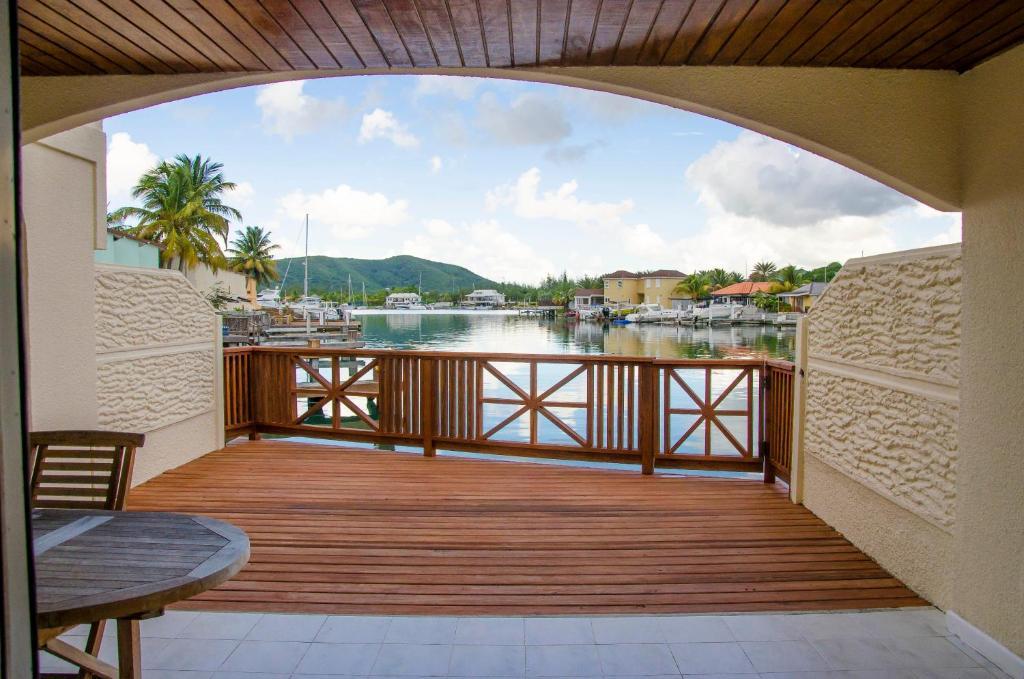 Hbk Villas At Jolly Harbour Экстерьер фото